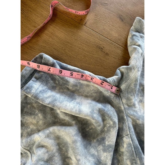 Outerknown blue tye dye style drawstring shorts size Large - Picture 8 of 9